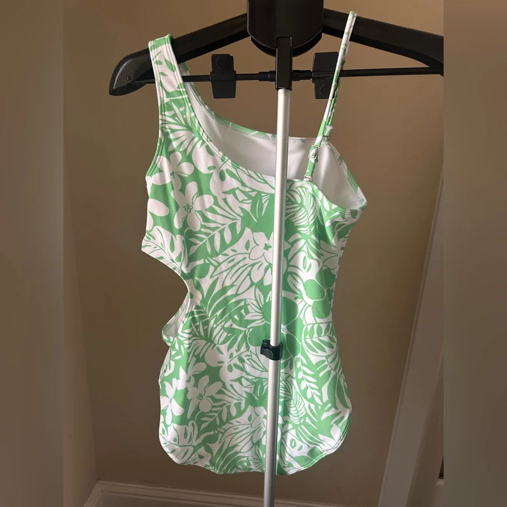 Girls Abercrombie swimsuit - size 17/18